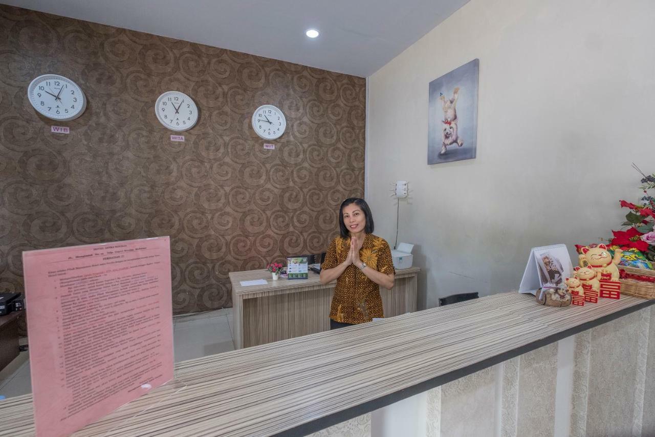 Hotel Astra Novilia Makassar Exteriör bild
